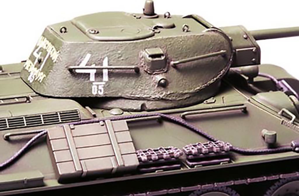 Russian T-34/ 76 Model 1941 1:48 Model Kit by Tamiya