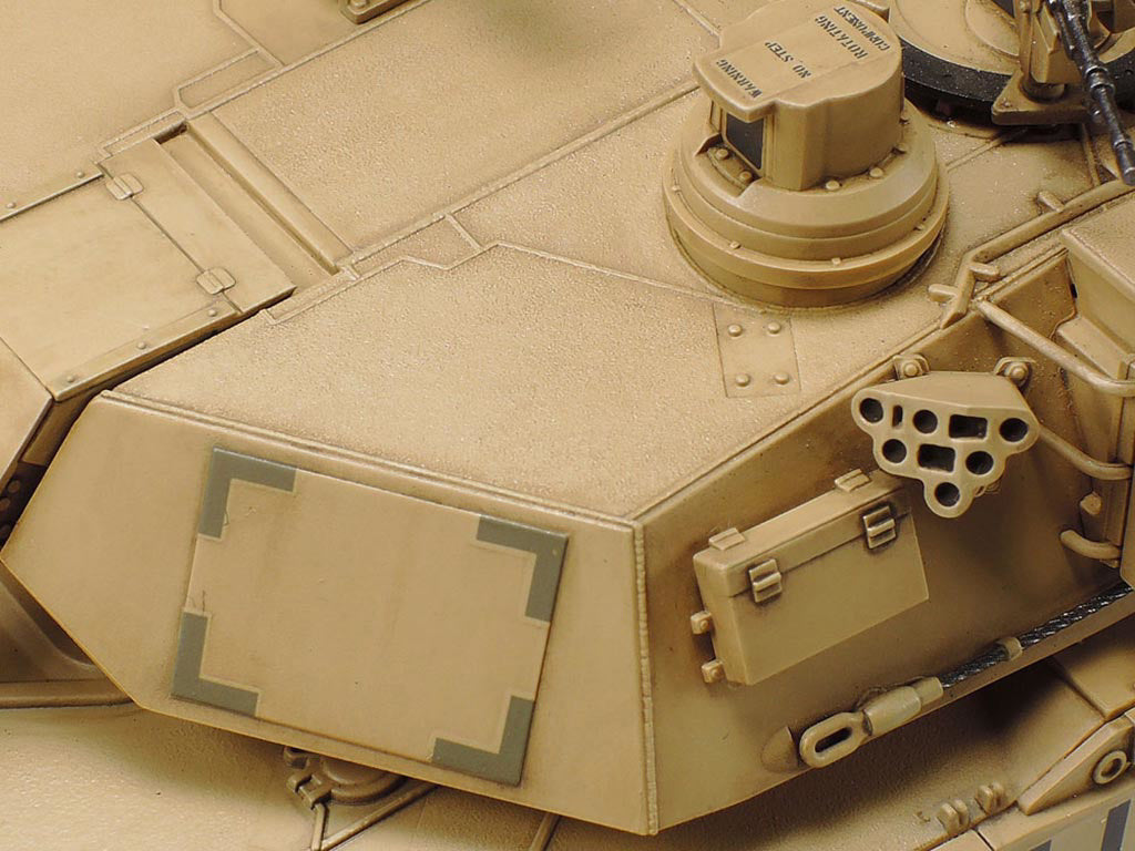 U.S. MBT M1A2 Abrams 1:48 Model Kit by Tamiya