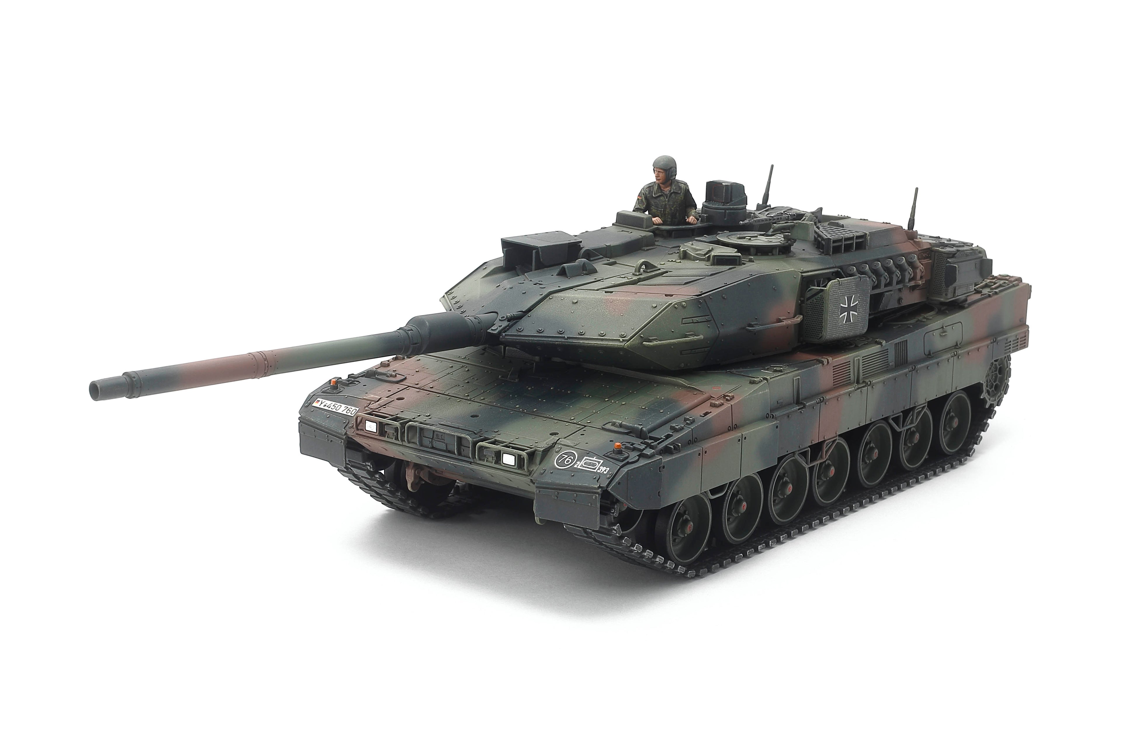 German MBT Leopard 2 A7V 1:48 Model Kit by Tamiya