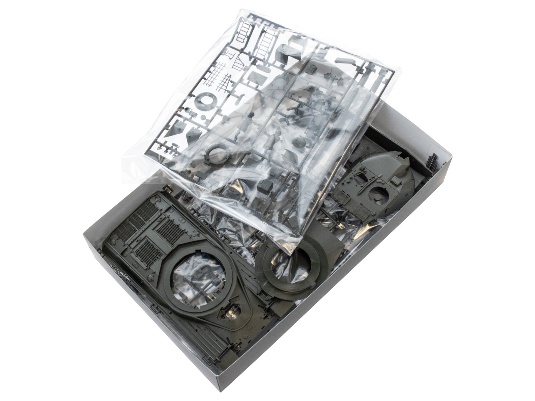 British Chieftain Mk.5 1:35 Model Kit by Tamiya