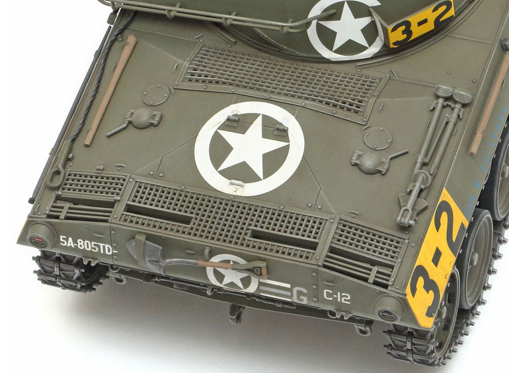 U.S. M18 Hellcat Tank Destroyer 1:35 Model Kit by Tamiya