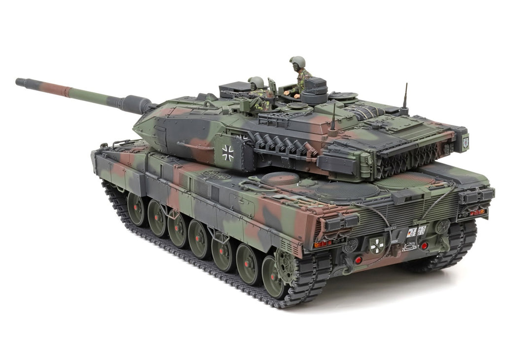 German Leopard 2 A7V MBT 1:35 Model Kit by Tamiya