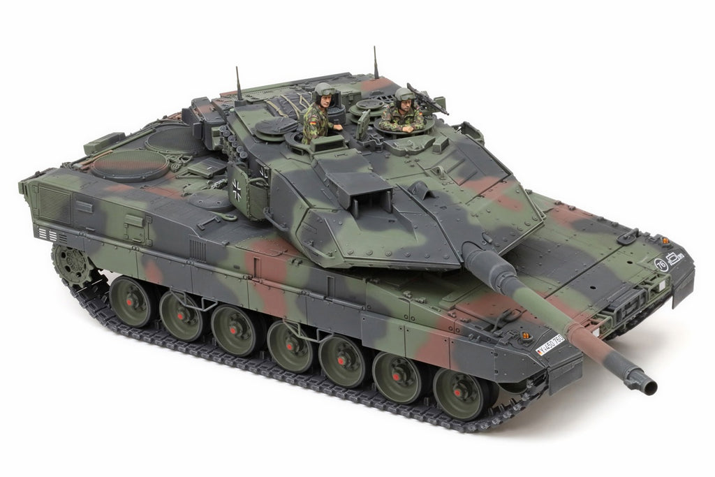 German Leopard 2 A7V MBT 1:35 Model Kit by Tamiya