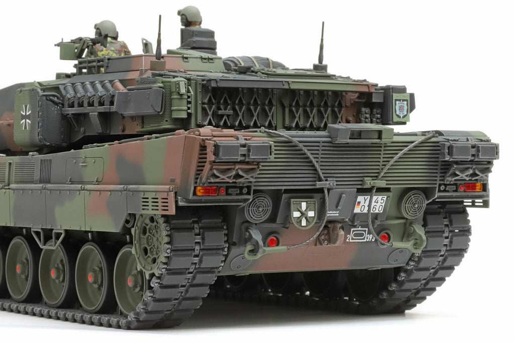 German Leopard 2 A7V MBT 1:35 Model Kit by Tamiya