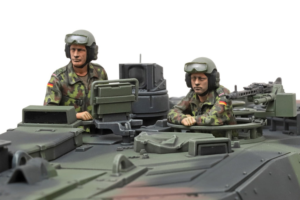 German Leopard 2 A7V MBT 1:35 Model Kit by Tamiya