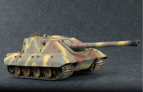 German Jagdpanzer E-100 1:72 Model Kit by Trumpeter